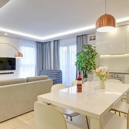 The Columbus - Nadmorze Premium Apartment *